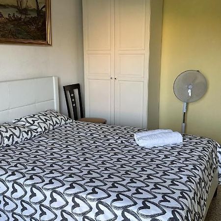 Habitaciones Con O Sin Balcon Μπαδαλόνα Εξωτερικό φωτογραφία