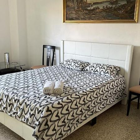 Habitaciones Con O Sin Balcon Μπαδαλόνα Εξωτερικό φωτογραφία